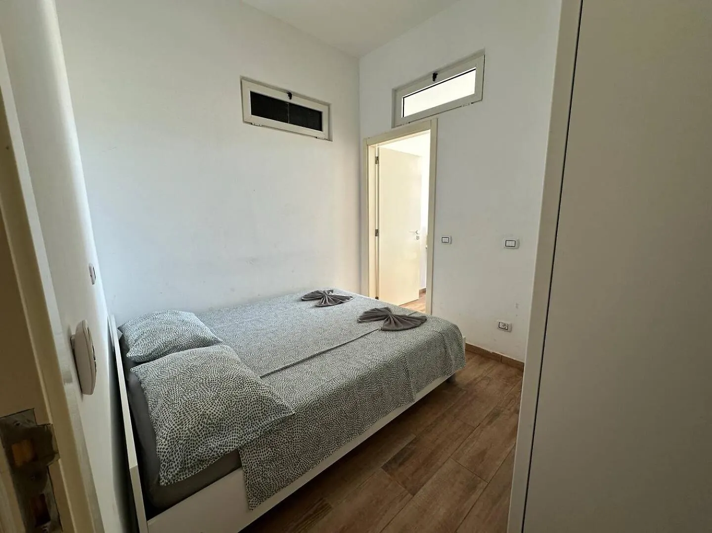 Casa Tud Dret - By Bobbywashere سال راي الرأس الأخضر