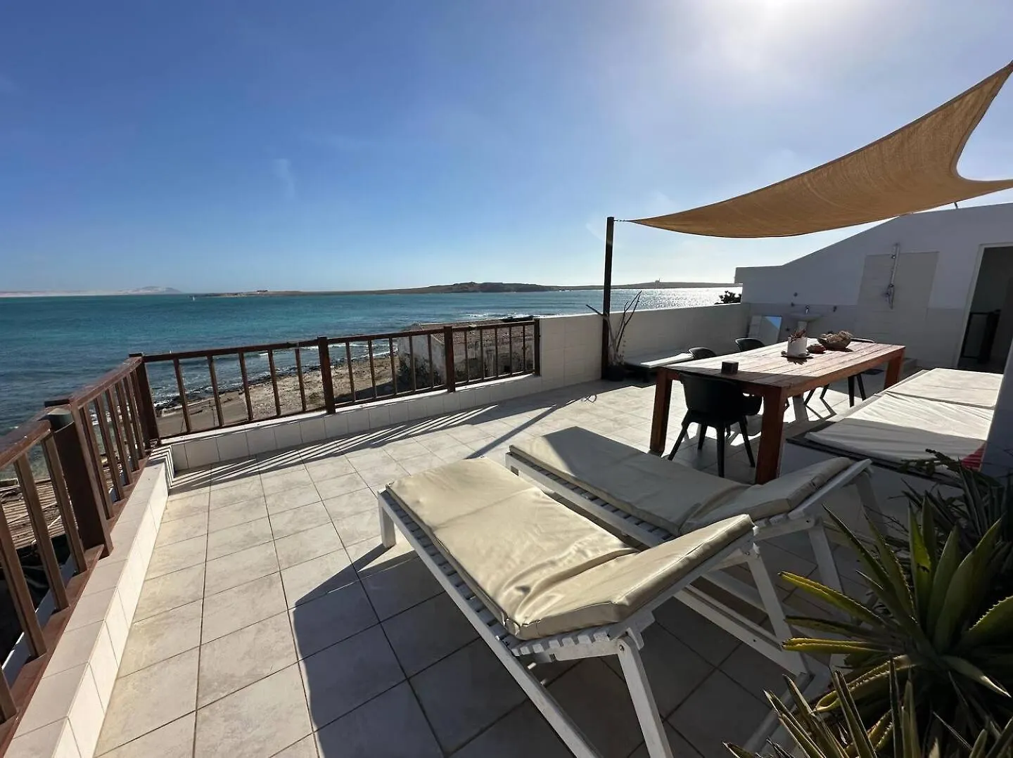 Casa Tud Dret - By Bobbywashere سال راي 0*,  الرأس الأخضر
